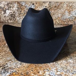 Black cowboy hat for men or women🙃